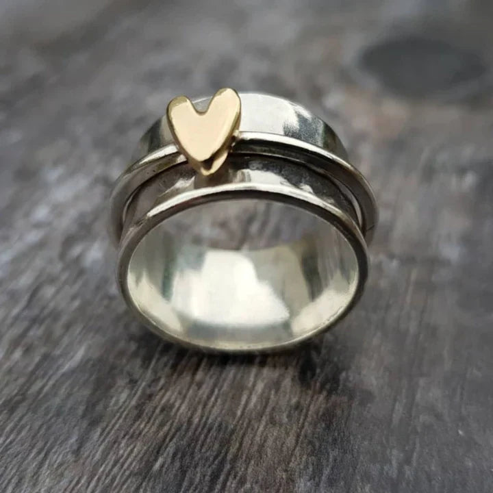 Luna | Vintage Heart Dangle Silver-Tone Ring