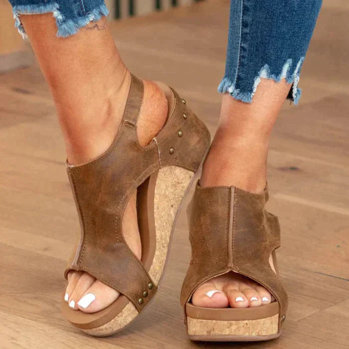 Andrea | Easygoing Wedges for Everyday Elegance
