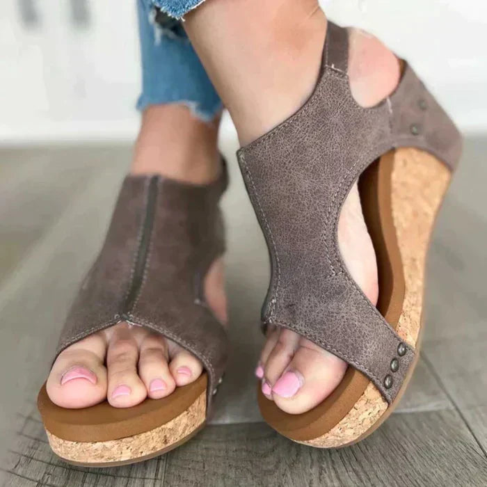 Andrea | Easygoing Wedges for Everyday Elegance