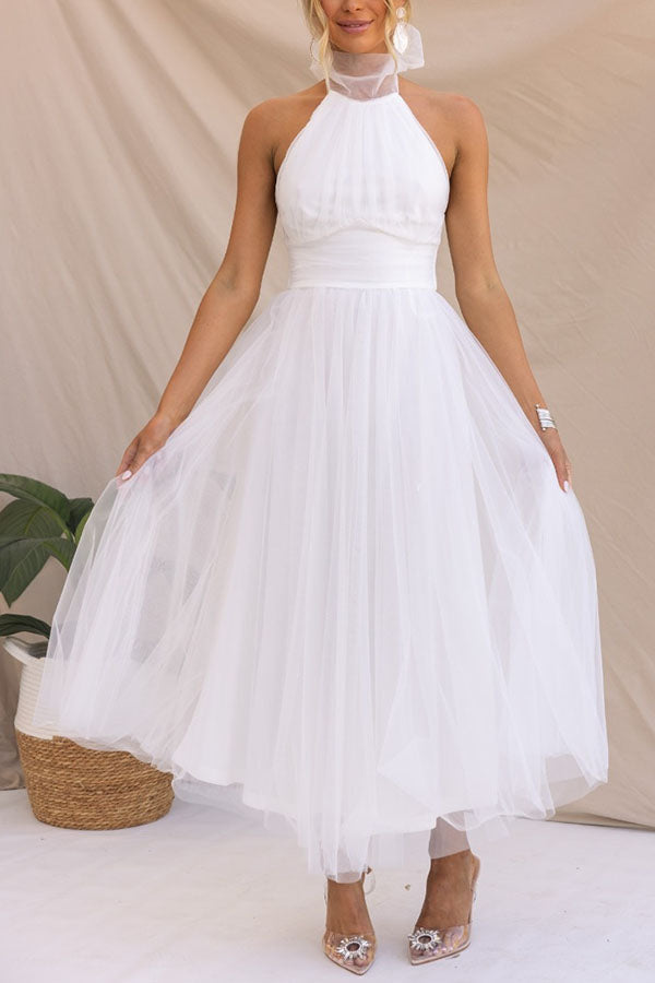 Elsie | Effortless Elegance in a Flowing Robe