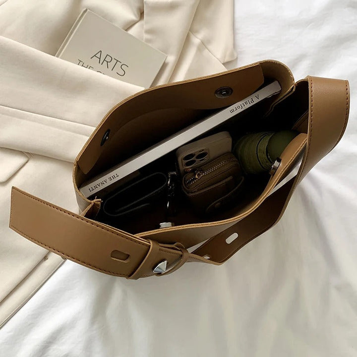 Bella | Practical and spacious everyday bag