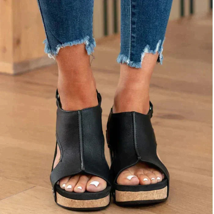 Andrea | Easygoing Wedges for Everyday Elegance