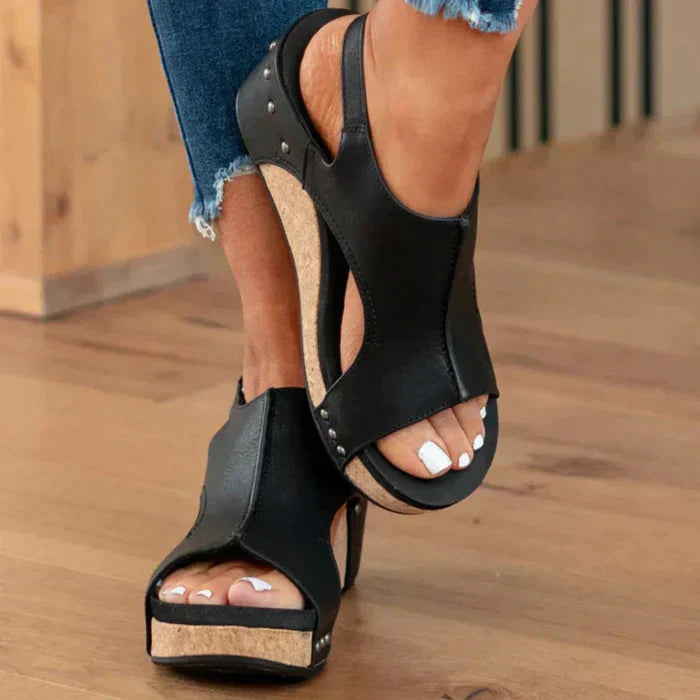 Andrea | Easygoing Wedges for Everyday Elegance