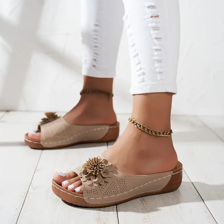 Flora | Floral Orthopedic Sandals with All-Day Comfort