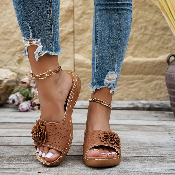 Flora | Floral Orthopedic Sandals with All-Day Comfort
