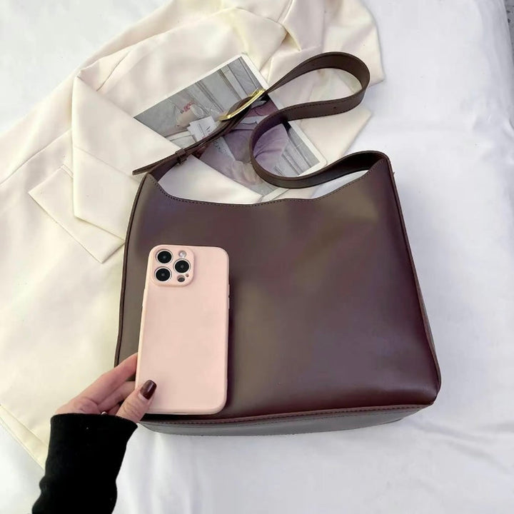 Julie | Timeless bag with refined design