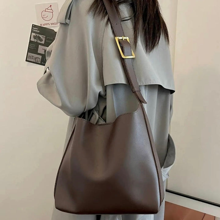 Julie | Timeless bag with refined design