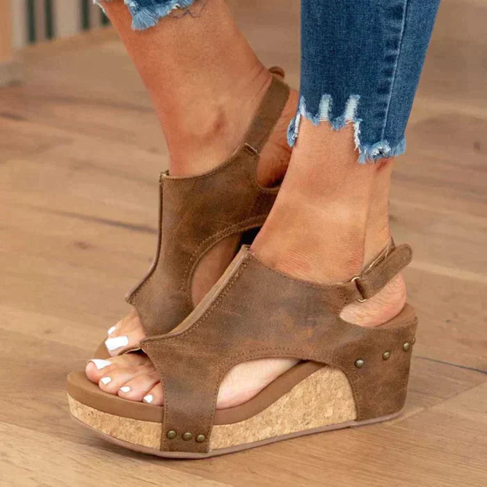 Andrea | Easygoing Wedges for Everyday Elegance