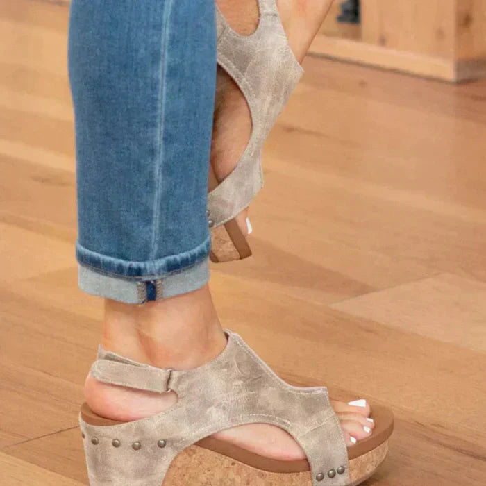 Andrea | Easygoing Wedges for Everyday Elegance
