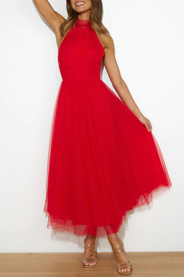 Elsie | Effortless Elegance in a Flowing Robe
