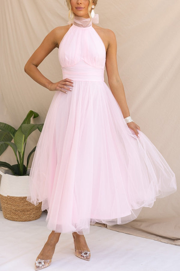 Elsie | Effortless Elegance in a Flowing Robe