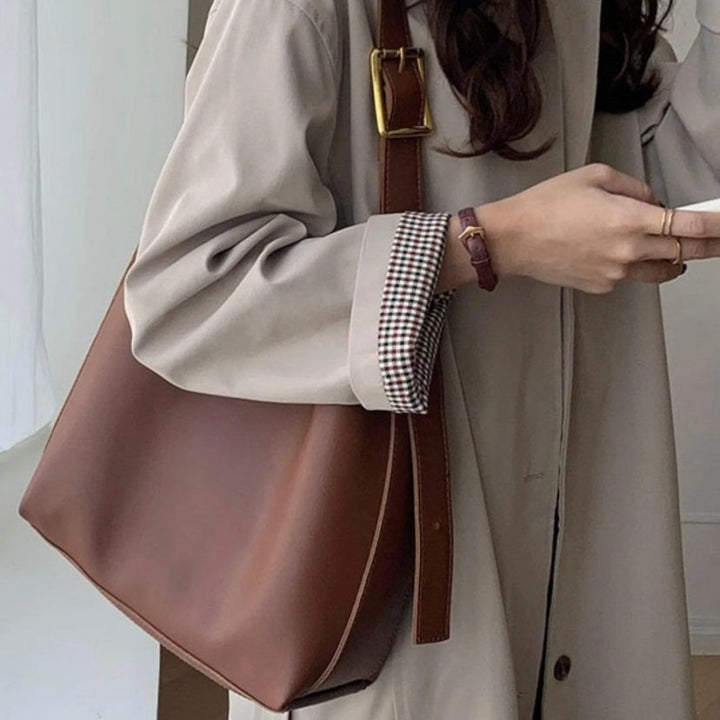 Julie | Timeless bag with refined design