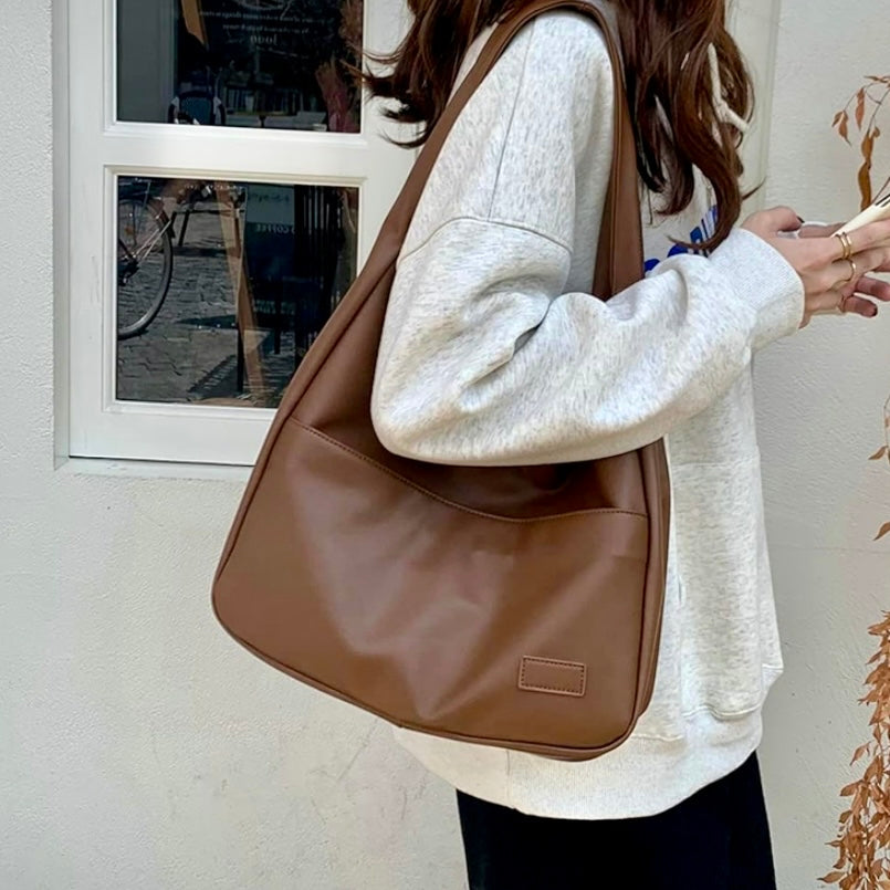 Maya | Practical and fashionable day bag