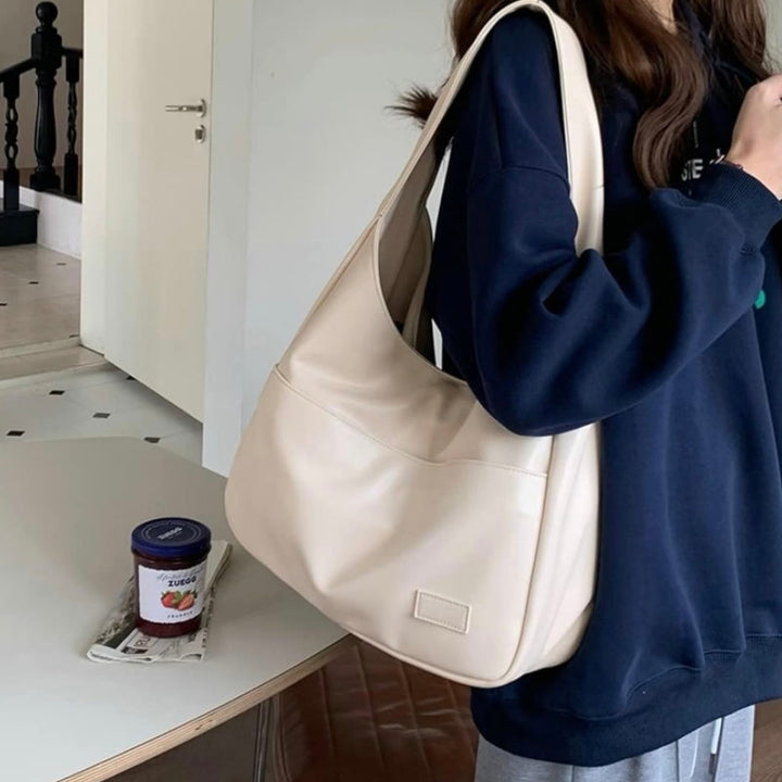 Maya | Practical and fashionable day bag