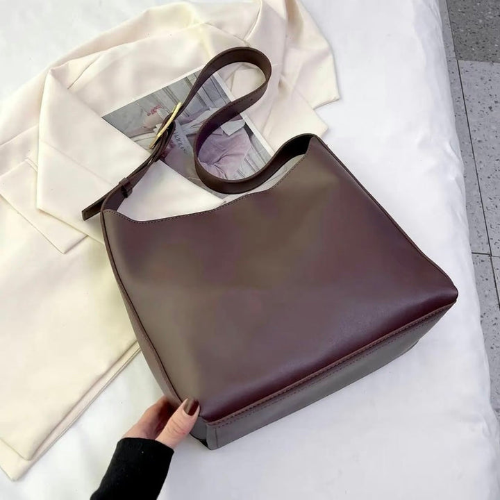Julie | Timeless bag with refined design
