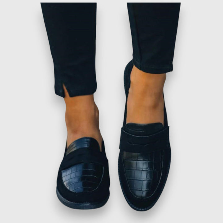 Liny | Classic loafers with clean design
