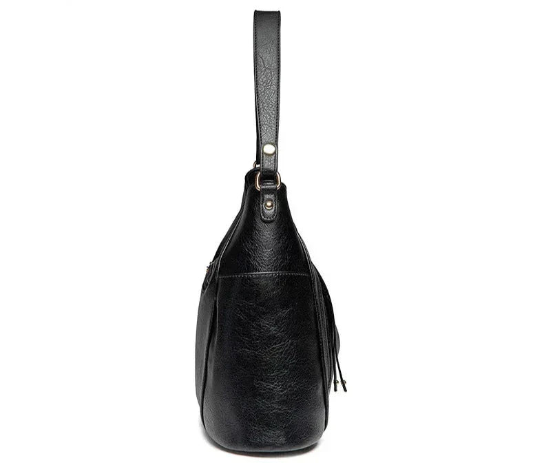 Blanche | Stylish handbag made of leather