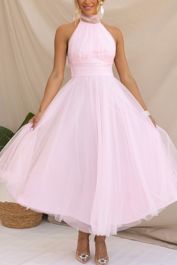 Elsie | Effortless Elegance in a Flowing Robe