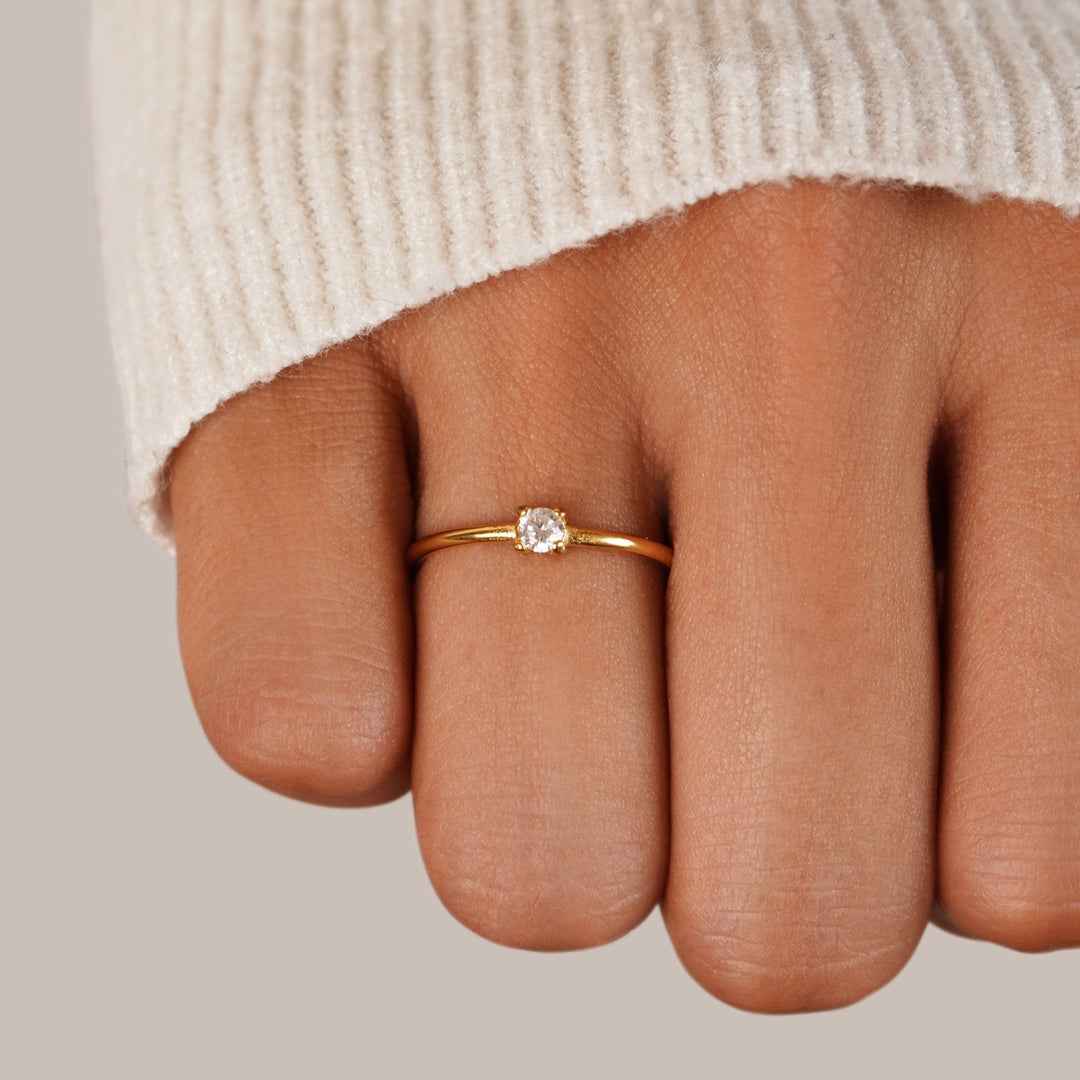 Julie | Birthstone Ring with a Personal Touch