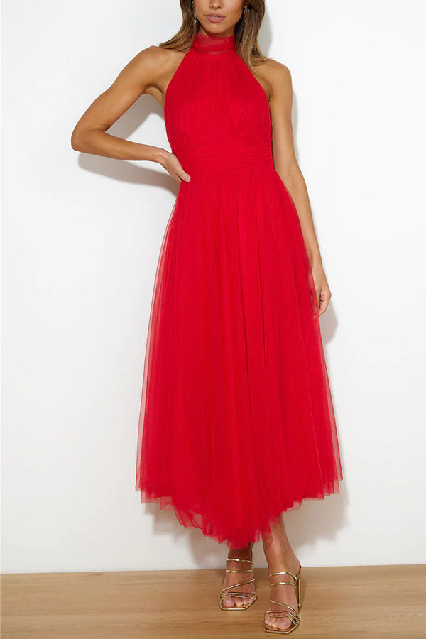Elsie | Effortless Elegance in a Flowing Robe