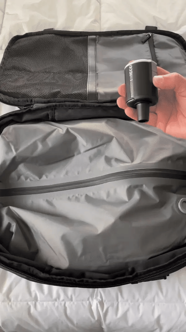 Elena | Stylish backpack with vacuum compression system