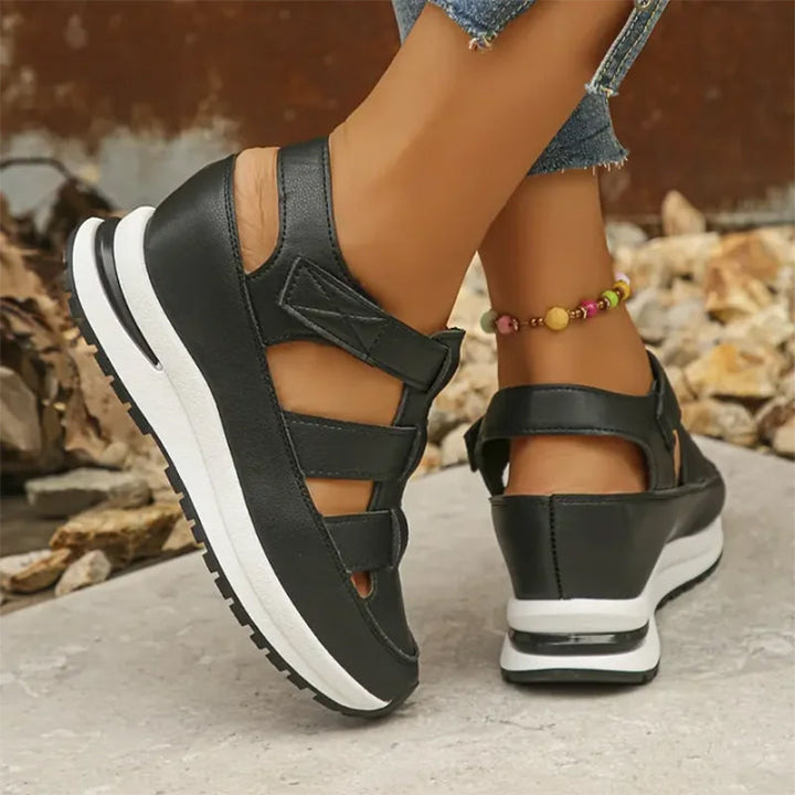 Lara | Cushioned Sandals with Adjustable Fit